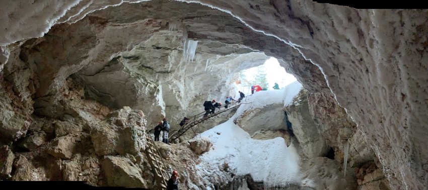 Пещера Голубинский провал. Фотобанк RuDIVE