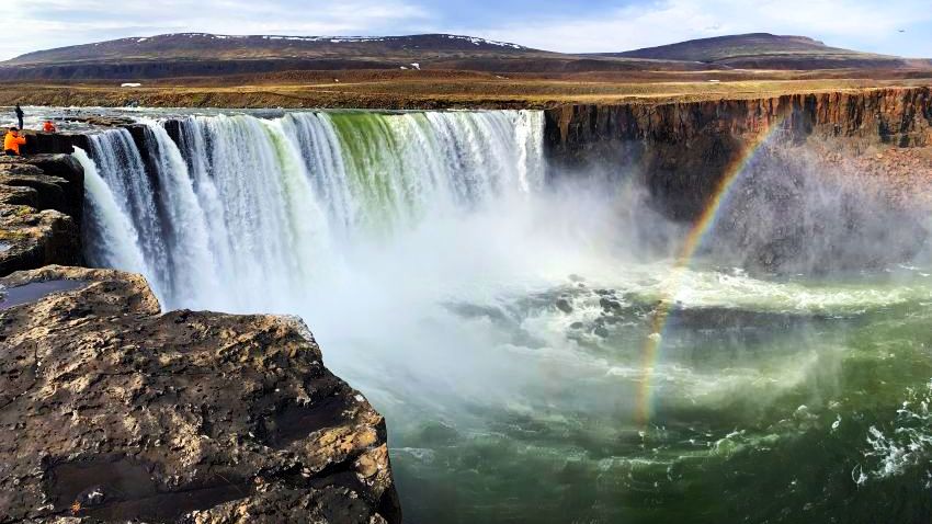 Водопад китабо орон на реке иркинда